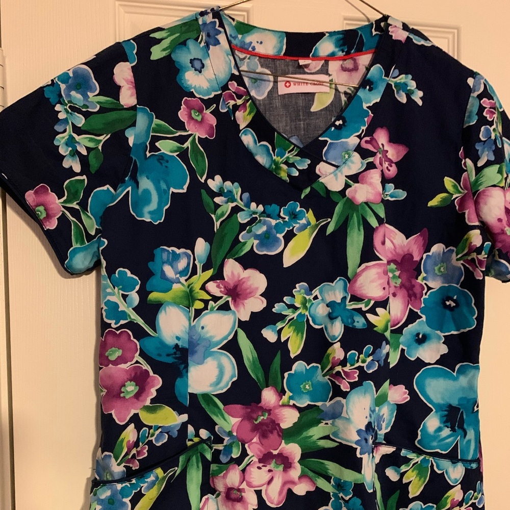 Small Scrub Top